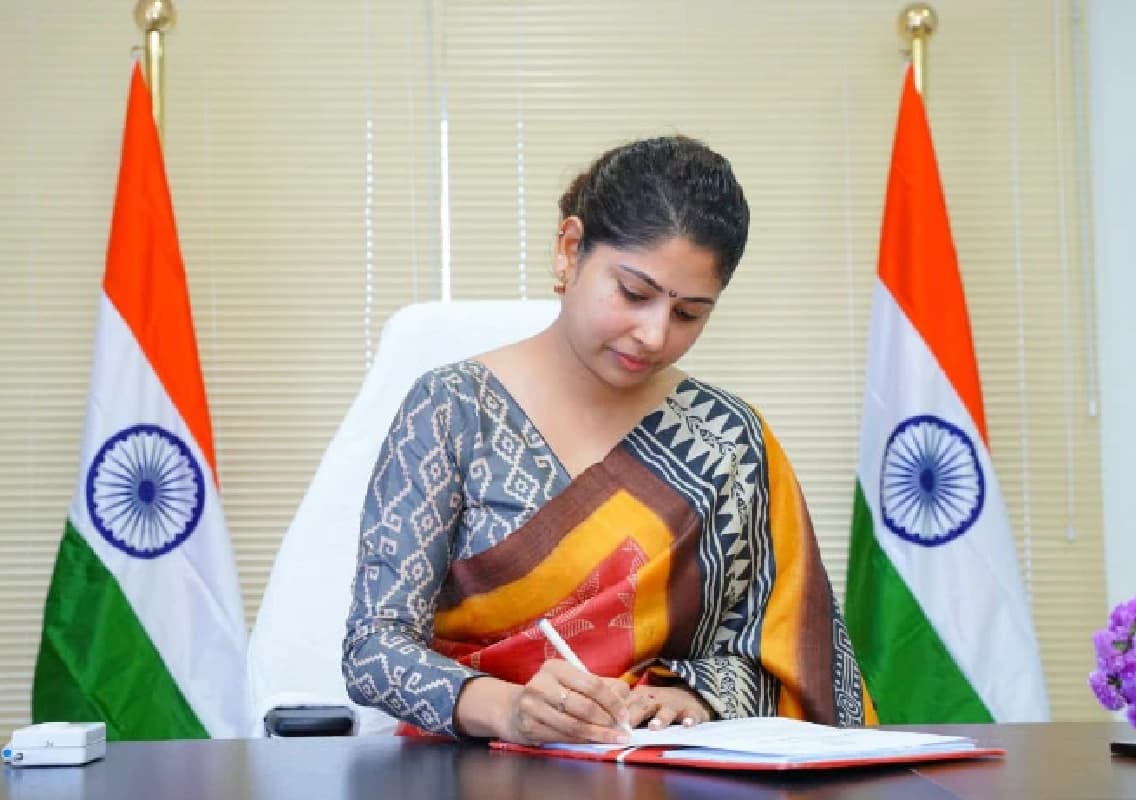 IAS Success Story: Smita Sabharwal’s Inspirational Journey to the Top