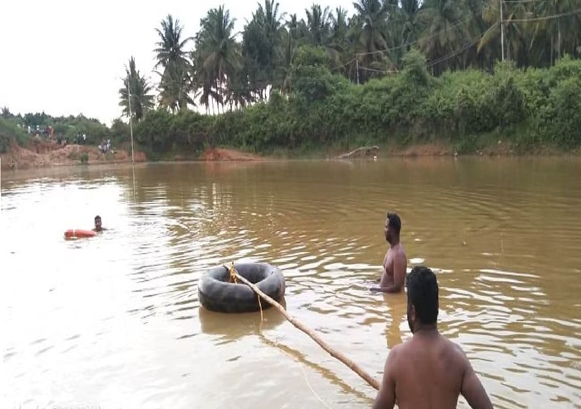 Tragedy Strikes During Ganapathi Immersion in Tumkur’s Thuruvekere