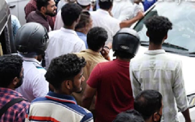 Man Found Dead in Parked Van in Mangaluru