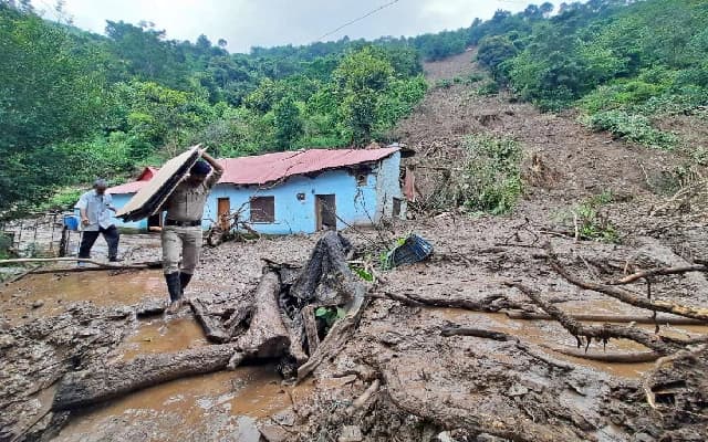 Landslide in Ullal Puts Two Houses at Risk Amid Heavy Rainfall