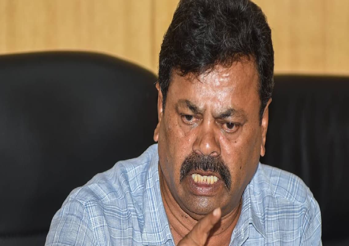 Siddaramaiah’s close aides gave MUDA documents to BJP, says former minister Renukacharya