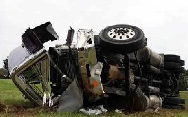 Runaway Truck Loaded with Rubber Sheets Crashes into Ditch, Major Tragedy Averted