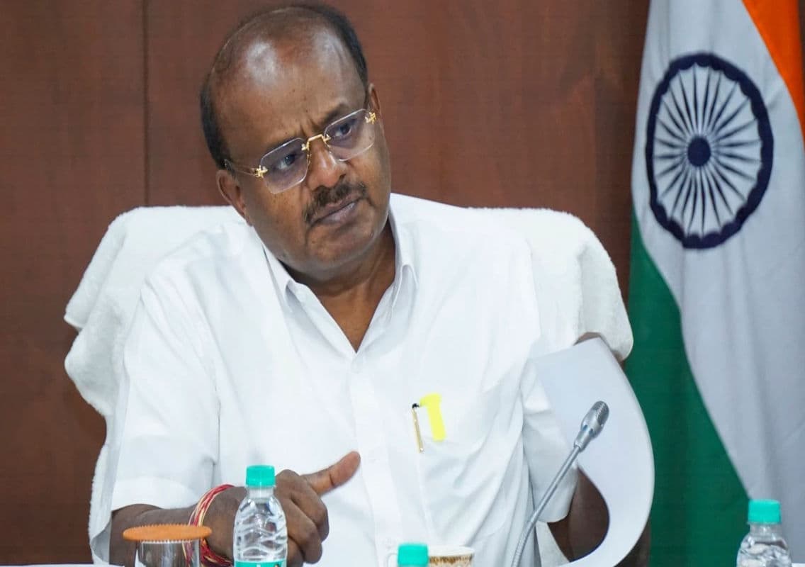 HD Kumaraswamy Faces Extortion Allegations Amid Political Controversy