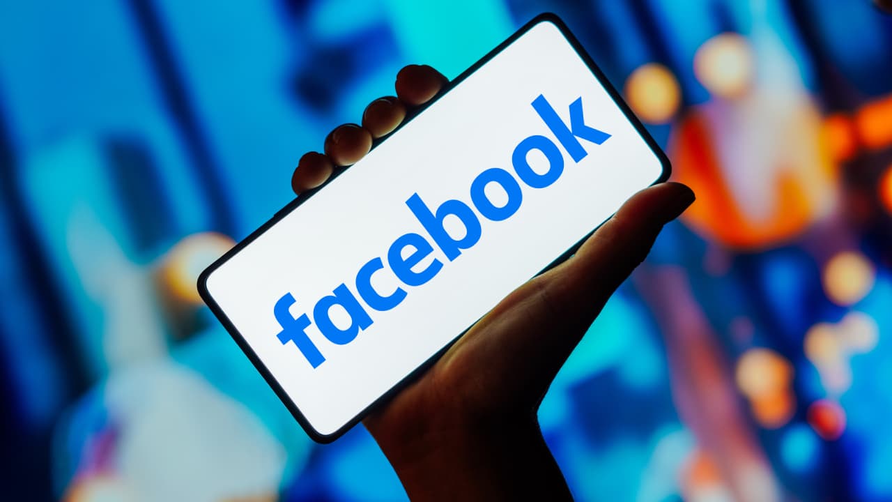 Facebook Views vs. Post Likes: Understanding the Differences and Importance