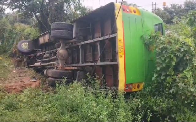 Bus Accident Injures 20 Passengers, Including Schoolchildren, in Shivamogga