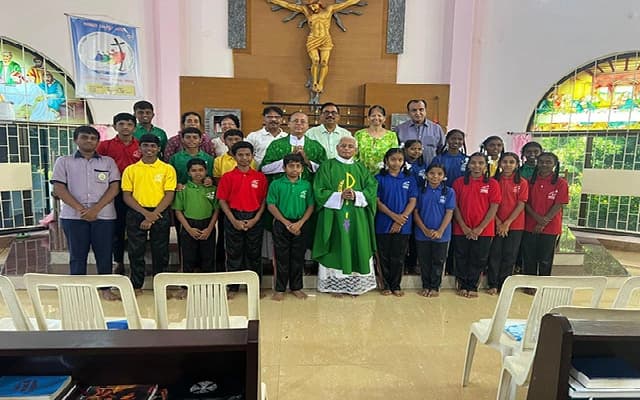Mangalore Konkans Dubai Visits Gulbarga Diocese to Support Missionary Work