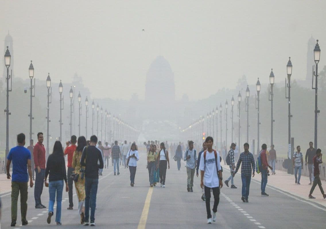 Delhi Smog: Political Blame Game Amid Deteriorating Air Quality