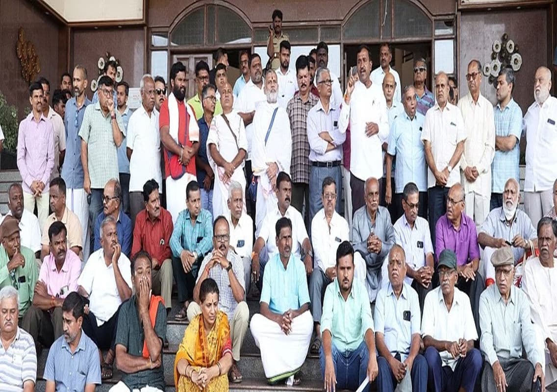 Brahmin Samaja Protests Against B.K. Hariprasad’s Remarks