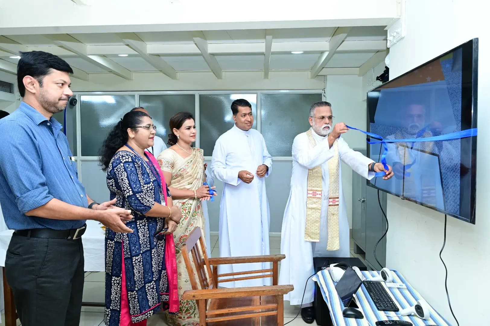 FMMC Hospital Introduces 2 Cutting-Edge Machines, Elevating Rehabilitation and Patient Care