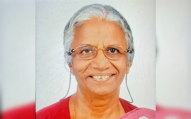 Rita Noronha from Roshni Nilaya Receives the Suvarna Mahotsava Award!