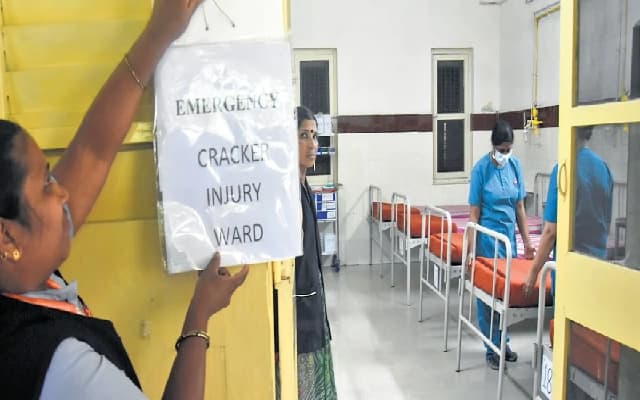 Bengaluru Hospitals Boost Emergency Preparations for Deepavali Firecracker Injuries