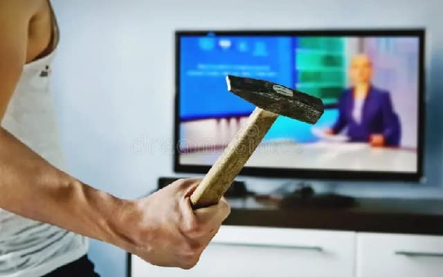 Unemployed Man Smashes TV in Pune PMC Office Amid Mental Health Struggles