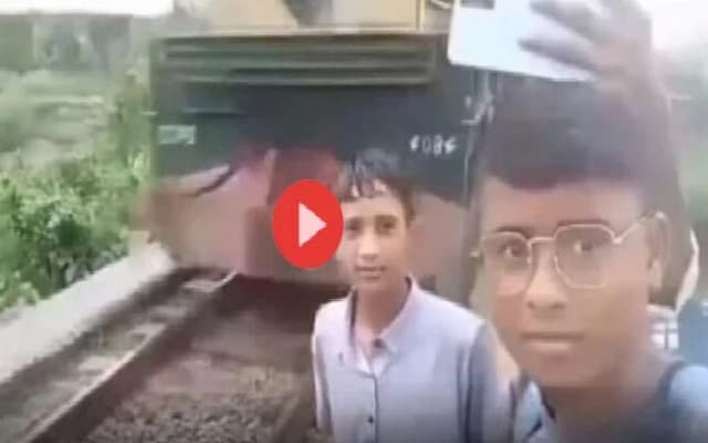 Tragic Incident: Teen Struck by Train While Filming TikTok