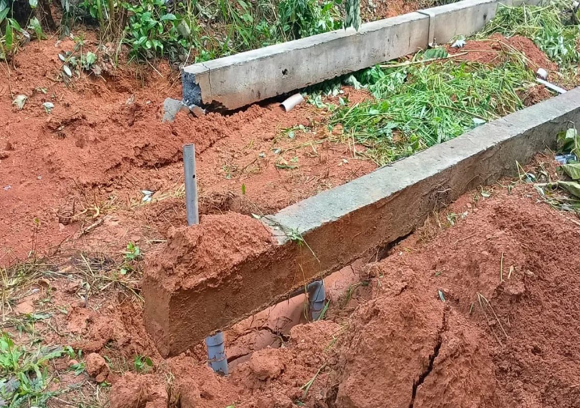 MESCOM contractors’ shoddy work exposed after pillar collapses in Puttur