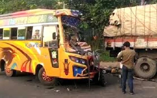 Tourist Minibus Crashes Into Parked Lorry Near Udyavara, Several Injured