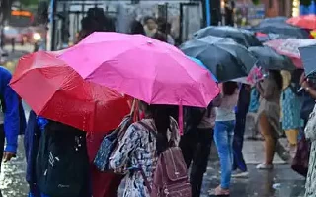 Sudden Downpour Disrupts Life in Dakshina Kannada and Udupi