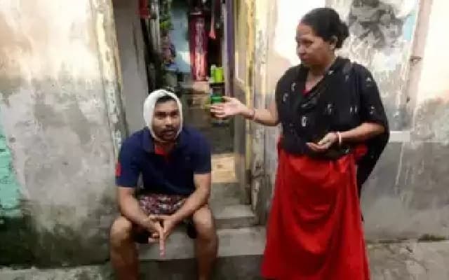 Security Supervisor Assaulted Over Diwali Crackers in Kolkata