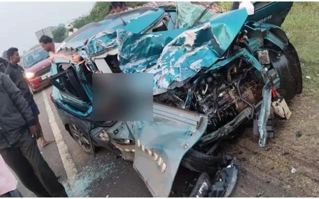 Couple Dies in Tragic Accident on Solapur National Highway, Children Injured