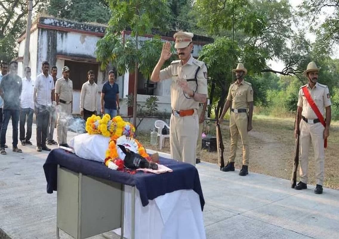 Police Dog ‘Siri’ Passes Away, Honoured with Police Honors