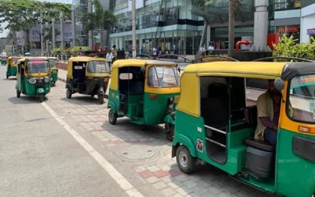 Bengaluru Auto Brawl Sparks Social Media Debate