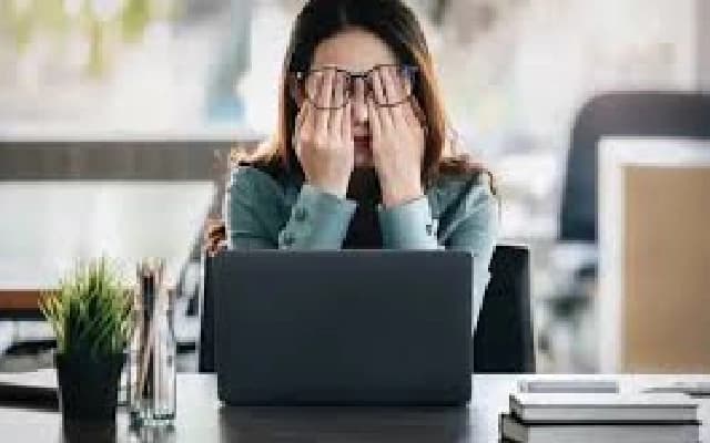 Mumbai Woman Seeks Advice on Boss’s Last-Minute Tasking Overload