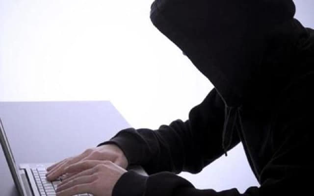 Octogenarian Duped of ₹25 Lakh by Fraudsters Posing as Bengaluru Police