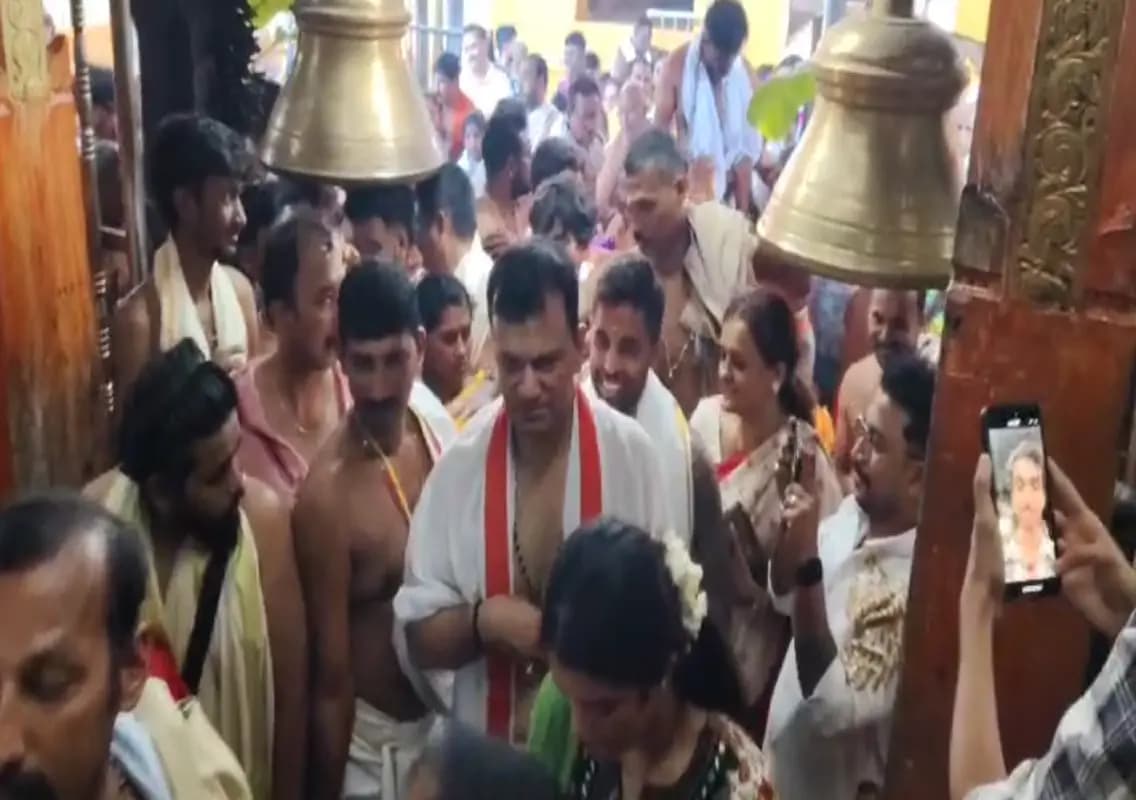 Mangaluru: Cricketer Suryakumar Yadav visits Kukke Subramanya temple