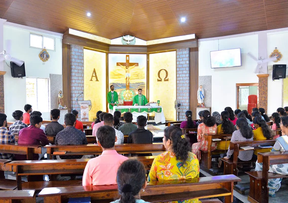 Annual retreat inspires faith at St Philomena Autonomous College