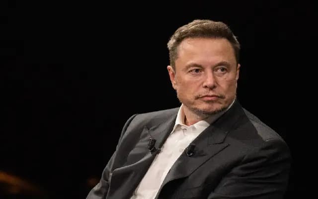 Elon Musk Warns U.S. Could Face Bankruptcy as He Leads New Efficiency Department