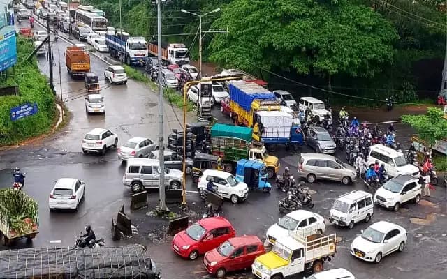 Nanthoor Junction Traffic Eases with Road Widening and Pothole Asphalting
