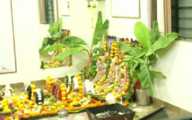 Police Seek Divine Help to Tackle Rising Crime in Malmaruti Station Area