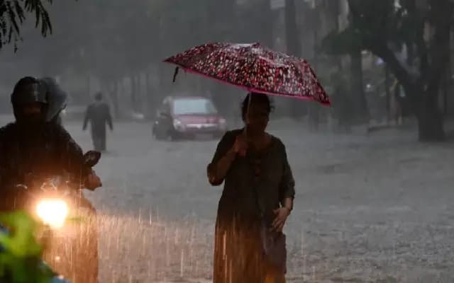Cyclone Fengal Brings Rainy Days to Karnataka