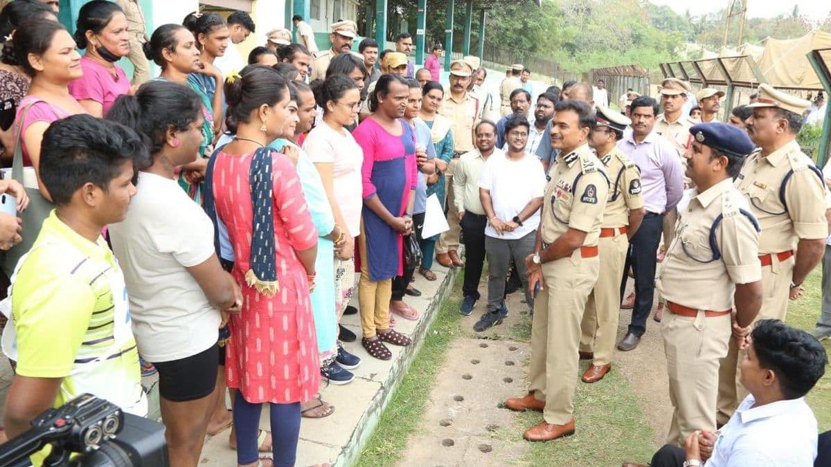 Hyderabad Police selects 44 transgender individuals as traffic assistants