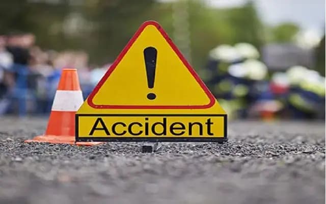 Senior Citizen Injured in Car Accident Near Kadiyali