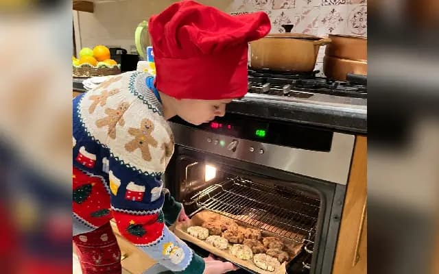 Autistic boy bakes pies to support Michelin-star chef after theft disaster