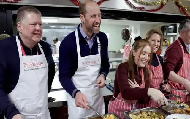 Prince William serves Christmas lunch at homeless shelter