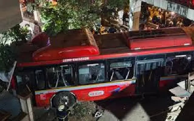 Fatal bus crash in Kurla kills six, injures 43 – brake failure
