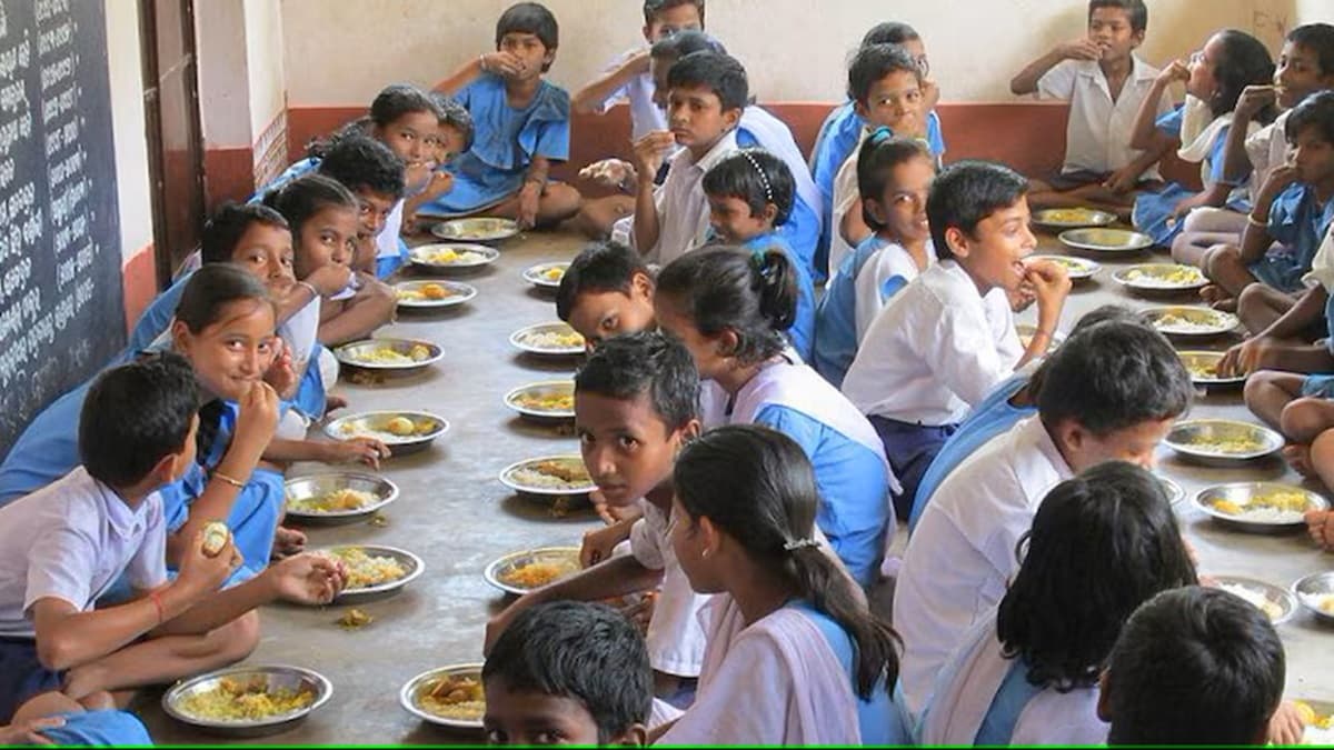 Food poisoning tragedy at Chhattisgarh school claims one life, 34 others fall ill