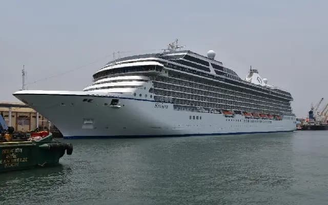 MS Silver Whisper marks the start of cruise season at New Mangalore Port