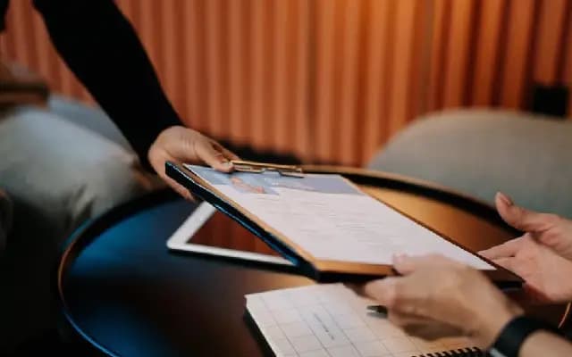 Woman declines job offer after experiencing toxic interview process