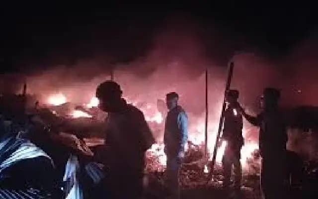 Massive fire devastates Pasighat vegetable market, 108 shops gutted