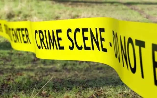 Youth shoots himself in police vehicle: investigation in process