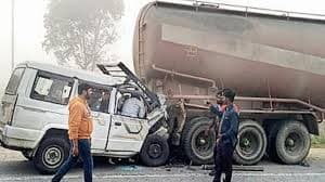 “Truck Crash in Chikkaballapur Claims Life, Leaves Another Driver Injured”