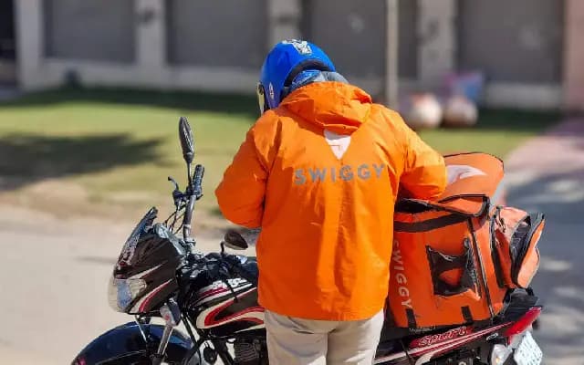 Swiggy Prepares for New Year’s Eve Surge with Behind-the-Scenes “War Room”