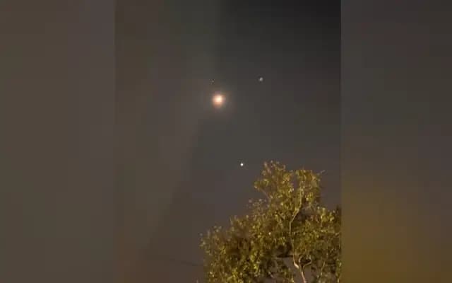 Celestial Delight: Moon, Venus, and Saturn Align Tonight