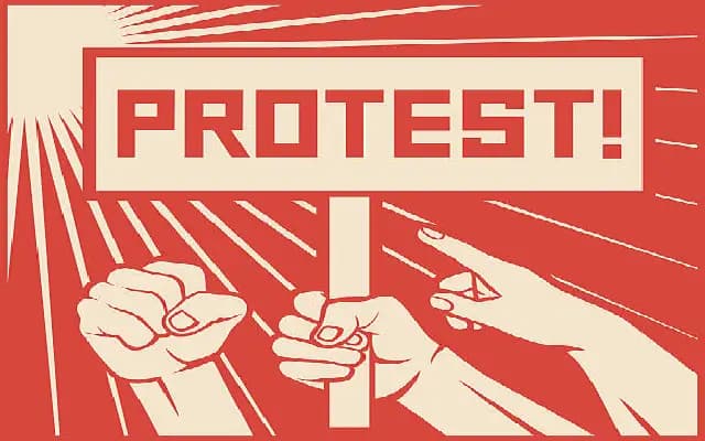 BJP Workers Protest Against Arun Kumar Pujar’s Alleged Support to Congress