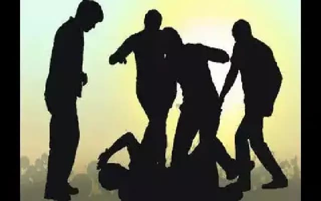 Police Constable Attacked by Sand Mafia in Raichur
