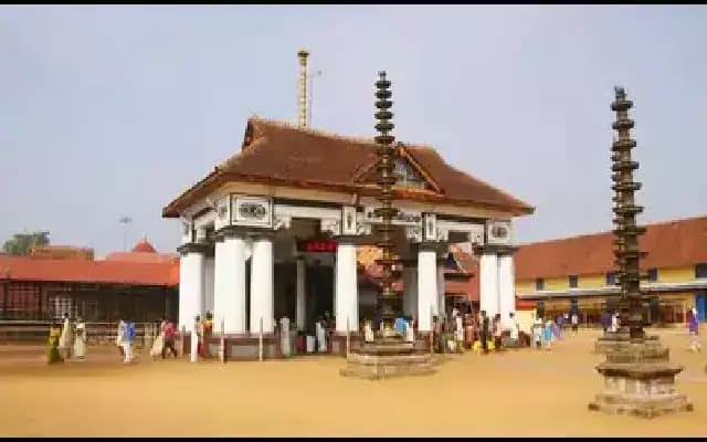 Vaikom Mahadev Temple Ends Caste-Based Restrictions for Vadakkupurathu Pattu Ceremony