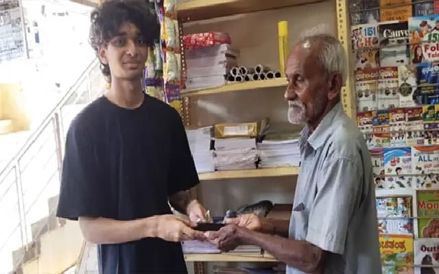 Mangaluru: Newspaper Distributor Returns Lost iPhone Worth ₹1.25 Lakh