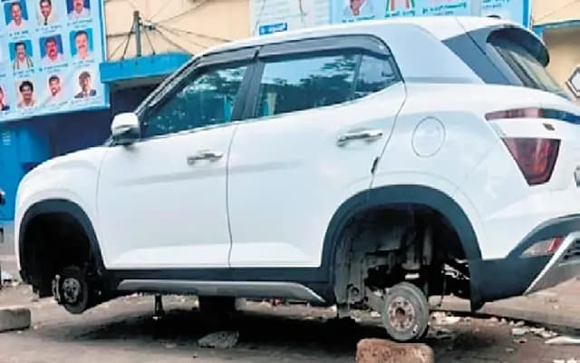 Thieves Steal Mag Wheels from Parked SUV in Bengaluru